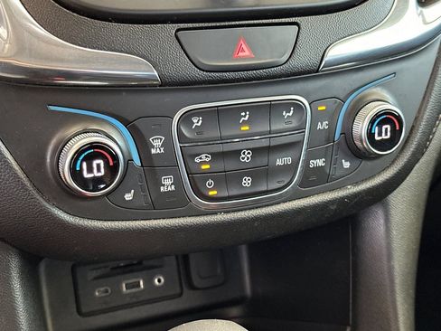 Used 2020 Chevrolet Equinox Premier w/ Premier Redline Edition FWD image 20
