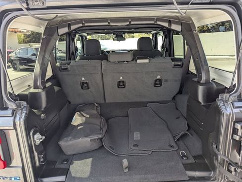 Used 2024 Jeep Wrangler Unlimited Rubicon 4xe image 27