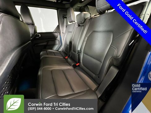 Used 2025 Ford Bronco Badlands image 28