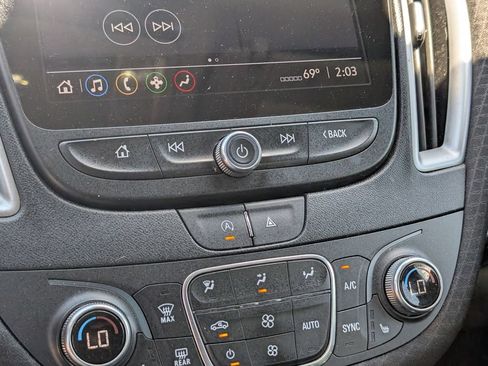 Used 2023 Chevrolet Malibu LT FWD image 27