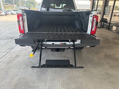 New 2026 Ford F250 Platinum image 27