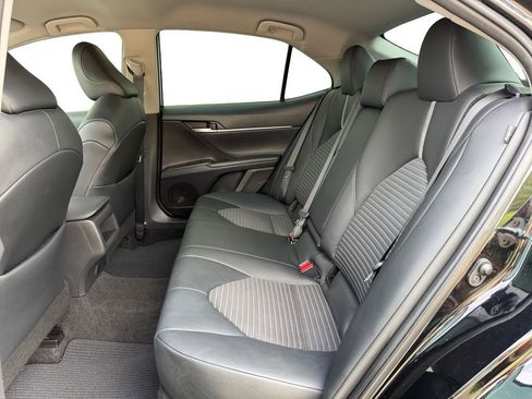 Used 2023 Toyota Camry SE FWD image 19