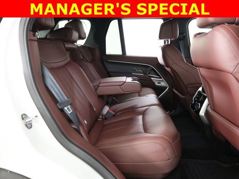 Used 2025 Land Rover Range Rover SE AWD/4WD image 59