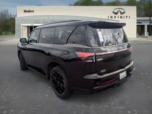 Certified 2026 INFINITI QX80 4WD w/ Sport Exterior Package image 6