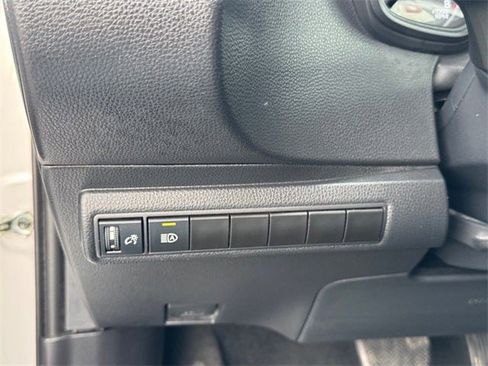 Used 2023 Toyota Corolla LE image 17