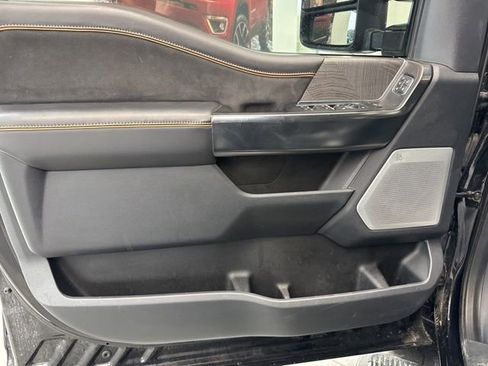 Used 2024 Ford F350 Platinum image 23