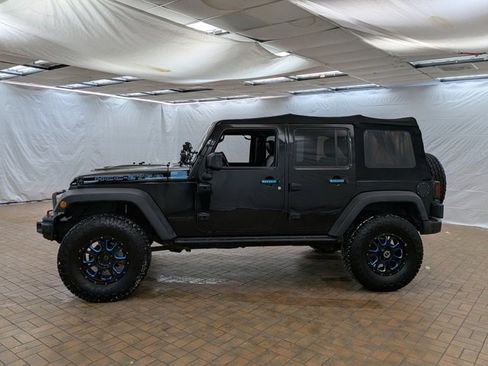 Used 2016 Jeep Wrangler Unlimited Rubicon image 4
