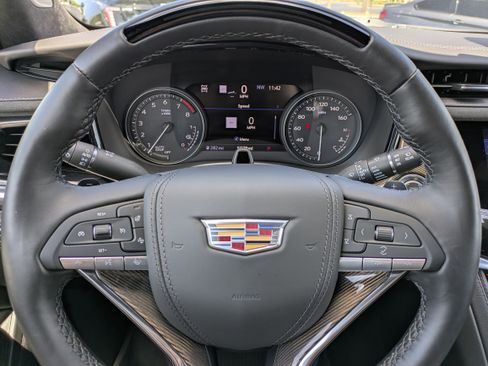 Certified 2025 Cadillac XT6 Premium Luxury w/ Platinum Package AWD/4WD image 25