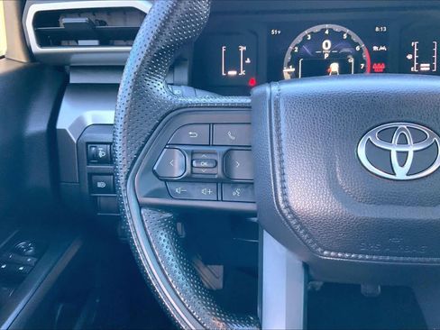 Used 2025 Toyota Tacoma SR5 image 22
