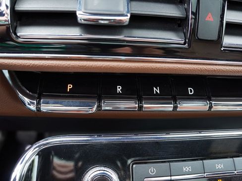 Used 2022 Lincoln Navigator Reserve AWD/4WD image 39