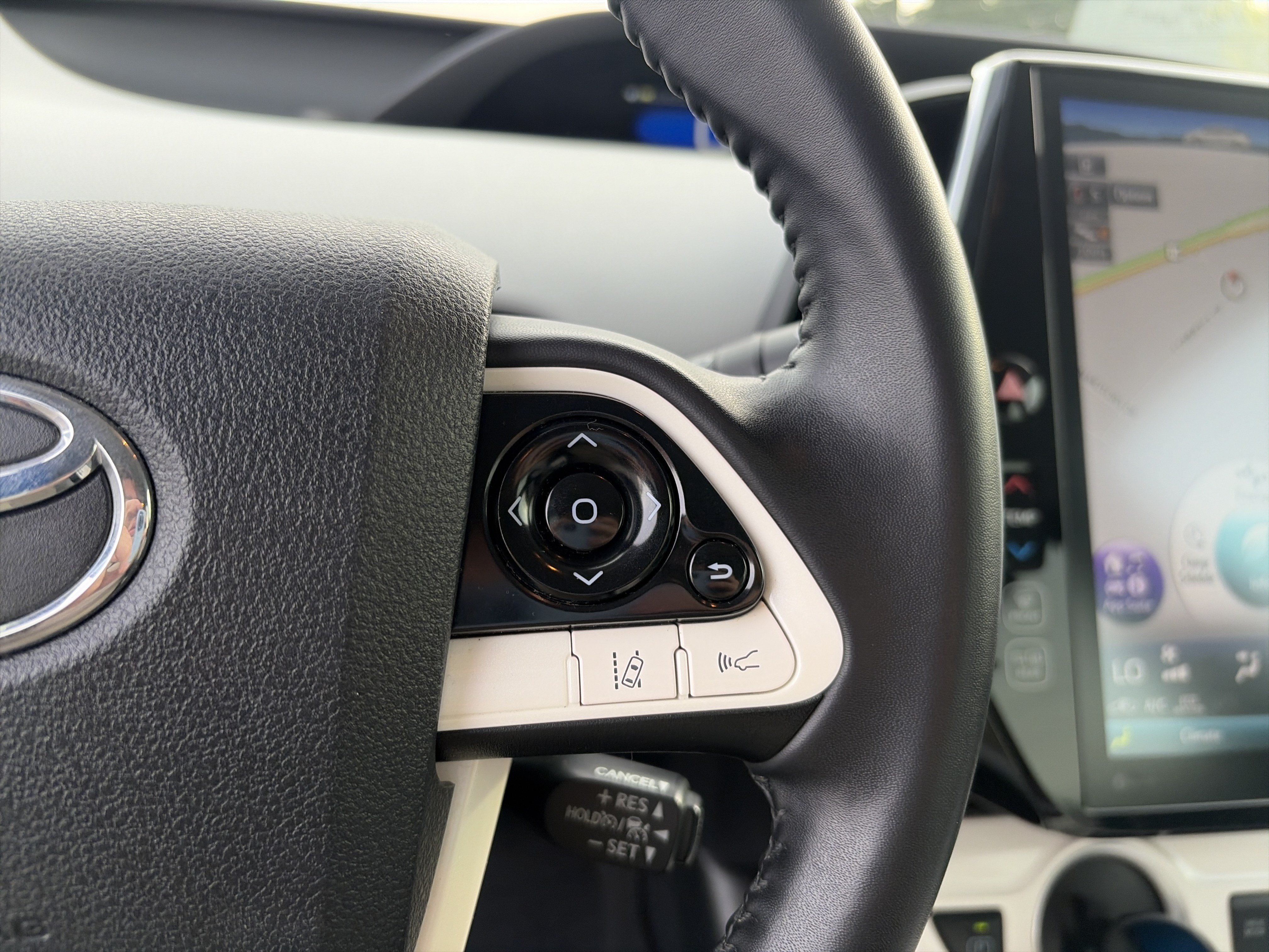 Used 2019 Toyota Prius Prime Premium FWD image 27