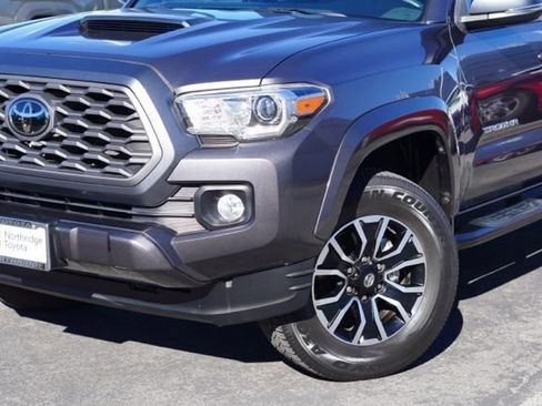 Used 2021 Toyota Tacoma TRD Sport image 5