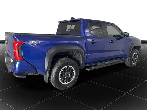 Used 2024 Toyota Tacoma TRD Off-Road w/ TRD Off Road Upgrade Package AWD/4WD image 5