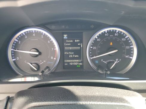 Used 2019 Toyota Highlander XLE image 23