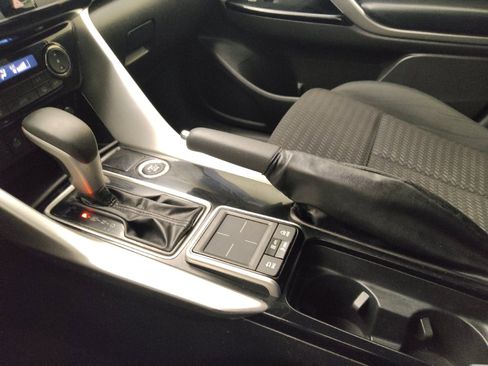 Used 2019 Mitsubishi Eclipse Cross AWD image 26