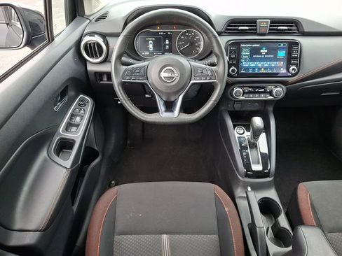 Used 2024 Nissan Versa SR FWD image 11