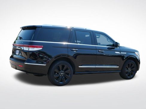 Used 2024 Lincoln Navigator Reserve w/ Equipment Group 201A AWD/4WD image 3