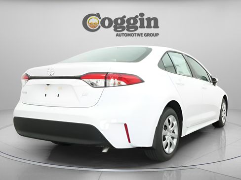 New 2026 Toyota Corolla LE FWD image 16