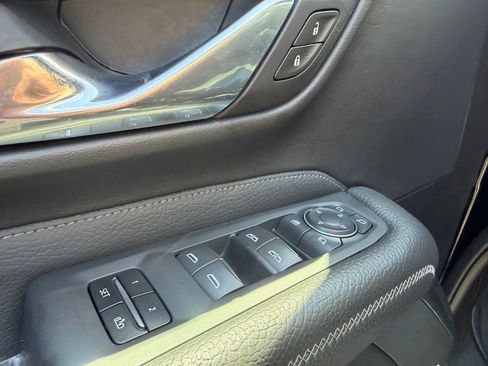 Used 2021 GMC Yukon Denali w/ Denali Ultimate Package AWD/4WD image 40