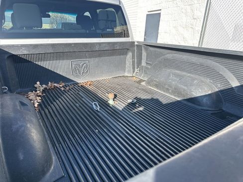 Used 2013 RAM 2500 Tradesman w/ Chrome Appearance Group image 5