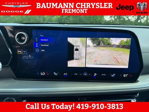 Used 2024 Chevrolet Traverse LT FWD image 20