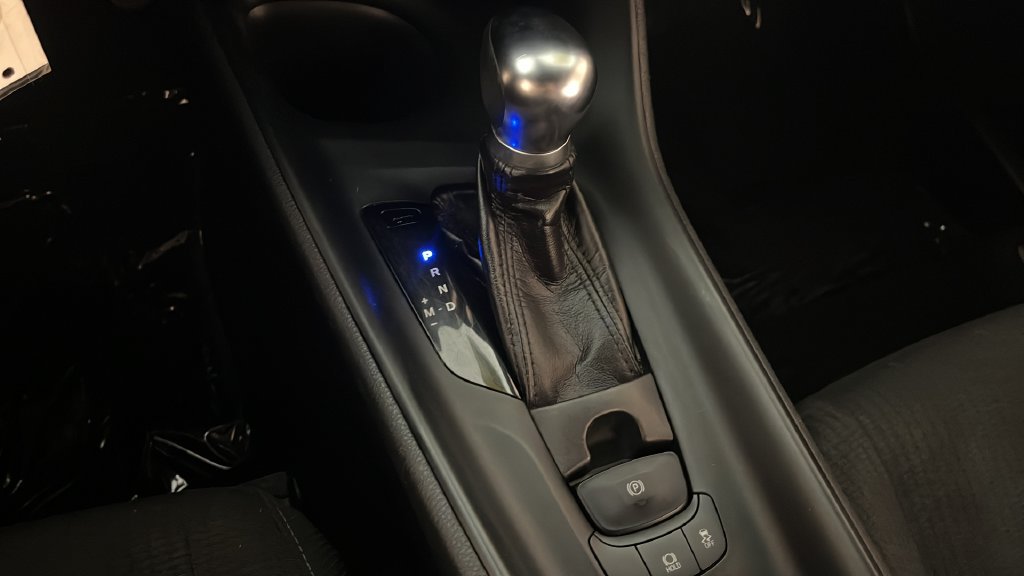Used 2019 Toyota C-HR LE FWD image 30