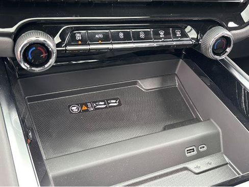 New 2026 Chevrolet Tahoe High Country AWD/4WD image 28
