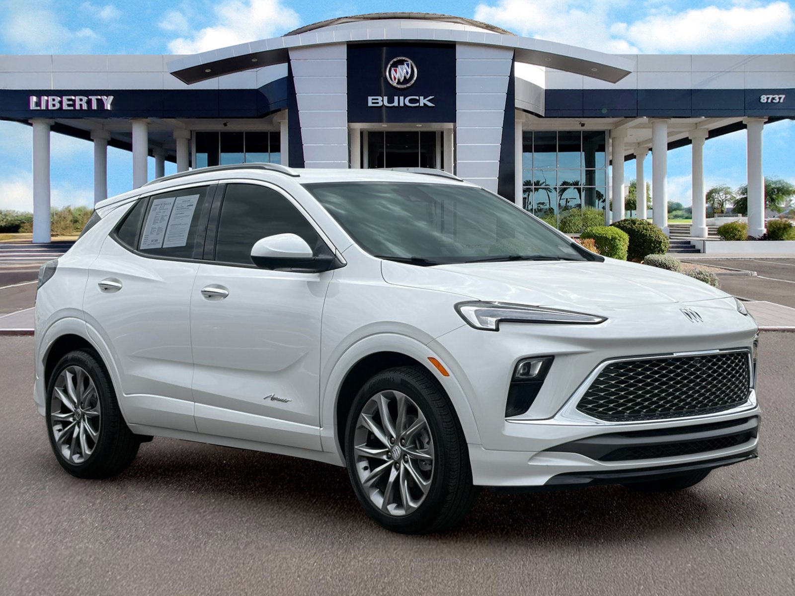 Used 2024 Buick Encore GX Avenir w/ Avenir Technology Package FWD image 2