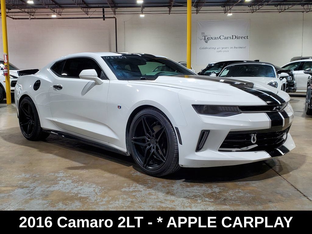 Used 2016 Chevrolet Camaro LT RWD image 3