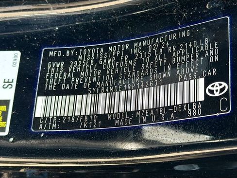 Used 2024 Toyota Corolla LE image 39