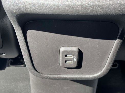 Used 2022 GMC Terrain SLE w/ Driver Convenience Package image 14