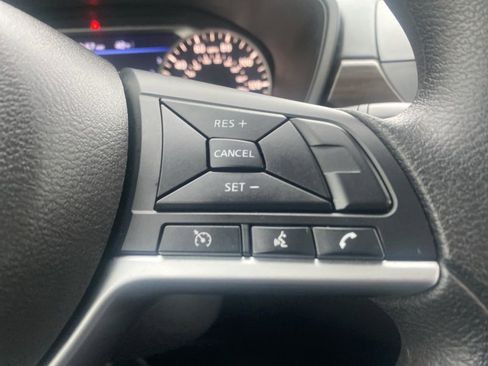 Used 2024 Nissan Altima 2.5 SV image 18