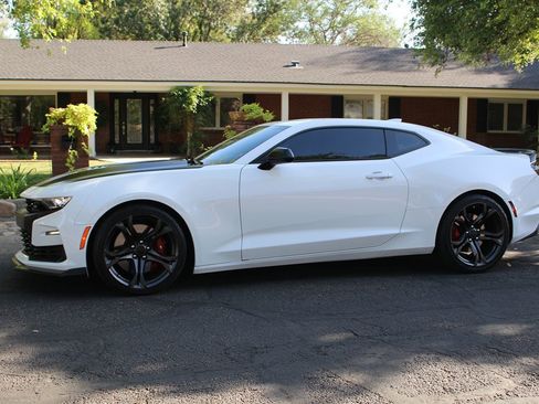 Used 2019 Chevrolet Camaro SS image 33