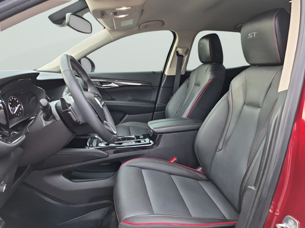 Used 2023 Buick Envision Essence w/ Sport Touring Package FWD image 18