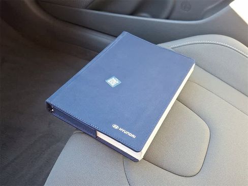 Used 2024 Hyundai Elantra SEL image 28