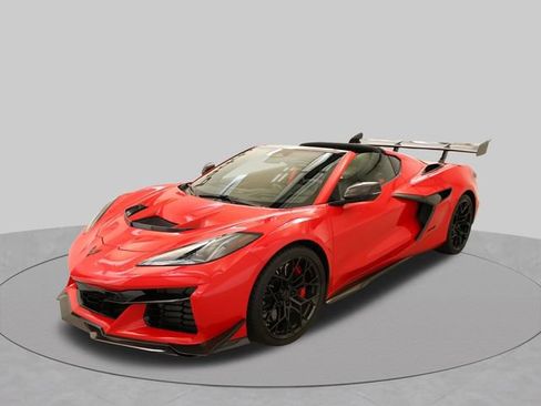 Used 2025 Chevrolet Corvette ZR1 w/ ZR1 Carbon Fiber Aero Package RWD image 9