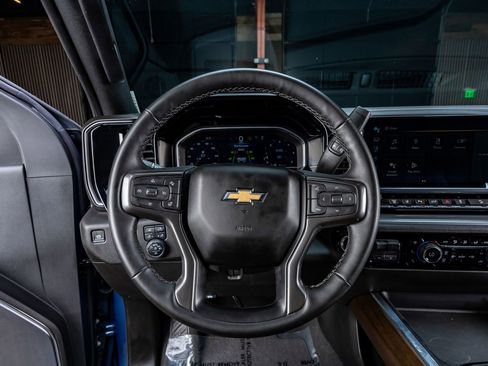 Used 2024 Chevrolet Silverado 2500 High Country w/ High Country Premium Package AWD/4WD image 19