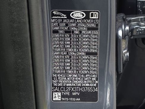 New 2026 Land Rover Discovery Sport Landmark AWD/4WD image 37