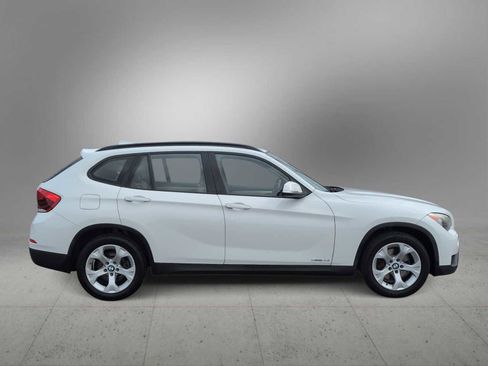 Used 2013 BMW X1 sDrive28i image 9