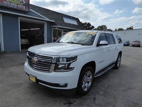 Used 2015 Chevrolet Suburban LTZ AWD/4WD image 2
