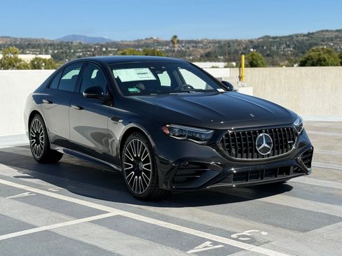 New 2026 Mercedes-Benz E 53 AMG e 4MATIC Sedan image 9