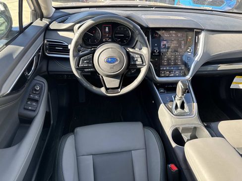 Used 2025 Subaru Outback Onyx Edition image 10