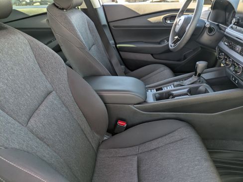 Used 2023 Honda Accord EX image 11