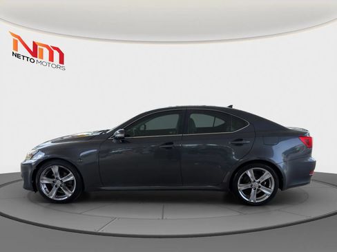 Used 2011 Lexus IS 250 w/ Premium Pkg Value Edition RWD image 2