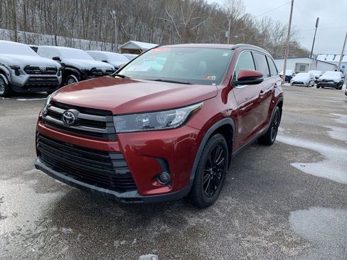 Used 2019 Toyota Highlander SE image 7
