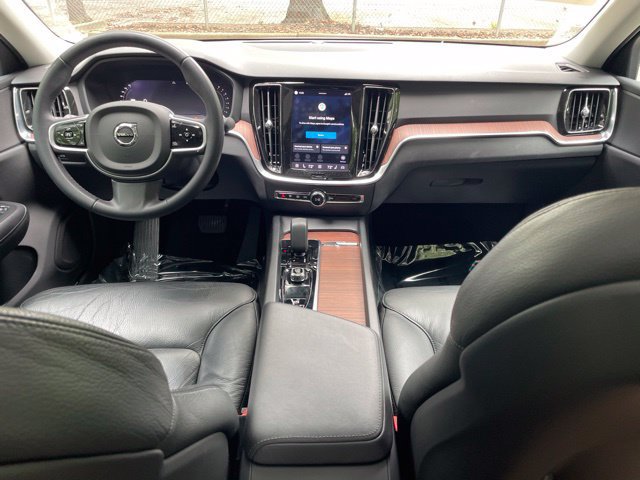 Certified 2023 Volvo S60 B5 Plus AWD/4WD image 22