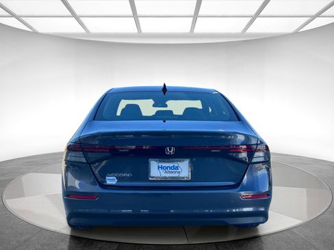 New 2025 Honda Accord SE image 4