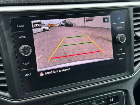 Used 2021 Volkswagen Atlas SE image 35