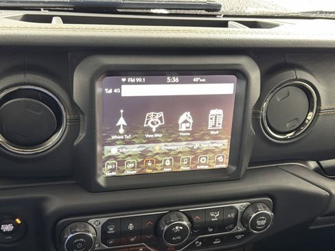 Used 2021 Jeep Wrangler Unlimited Sahara image 20