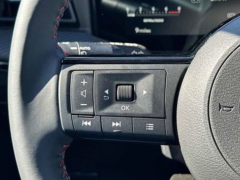 New 2025 Nissan Kicks SR image 17